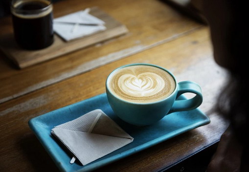 爱上海：What else can this stunning Shanghai club restaurant surprise you with, besides delicious food？